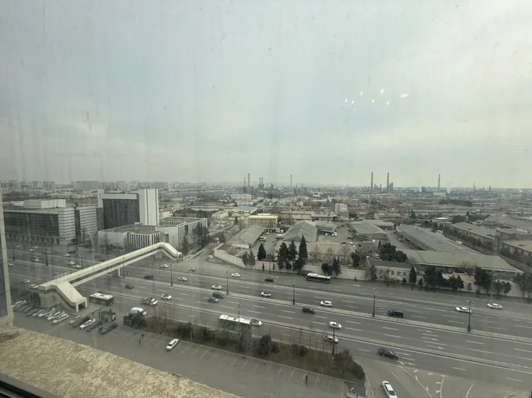 Kirayə verilir 3 otaqlı mənzil 172 m²
