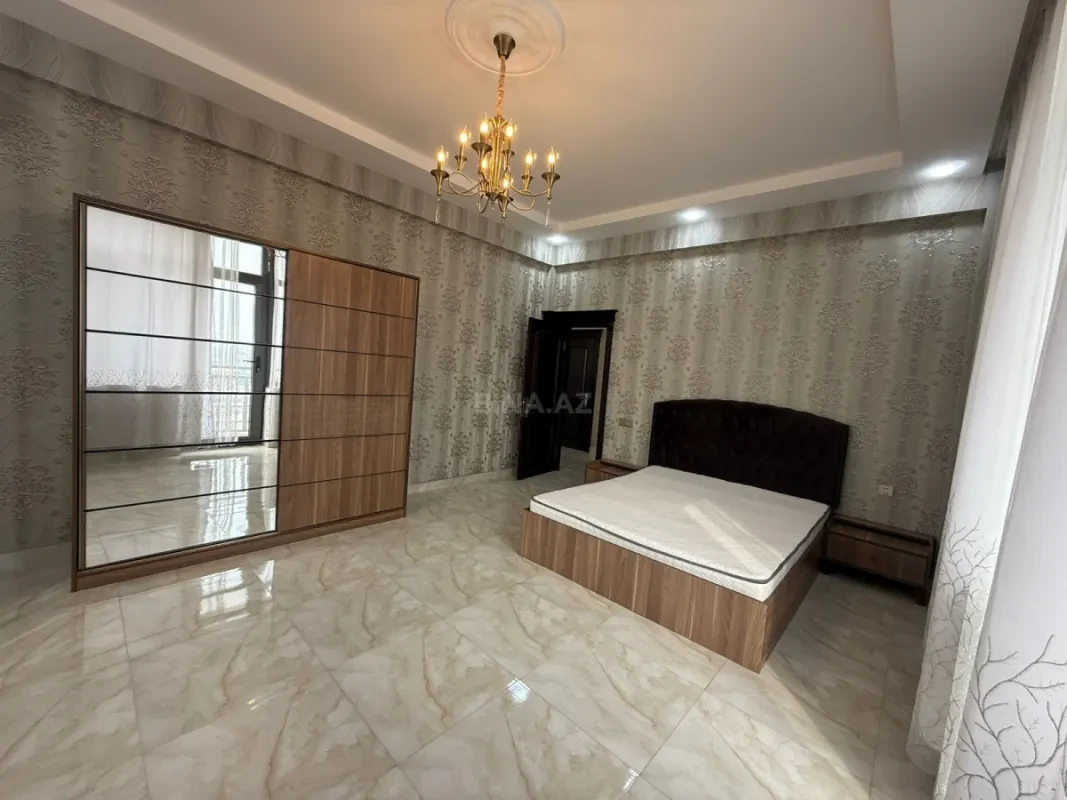 Kirayə verilir 3 otaqlı mənzil 172 m²