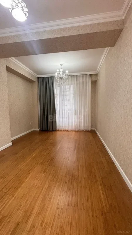 Satılır 2 otaqlı mənzil 75 m²