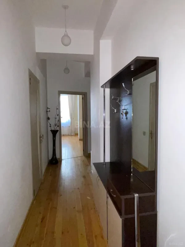 Kirayə verilir 2 otaqlı mənzil 65 m²