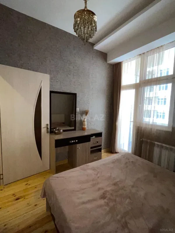 Kirayə verilir 2 otaqlı mənzil 65 m²