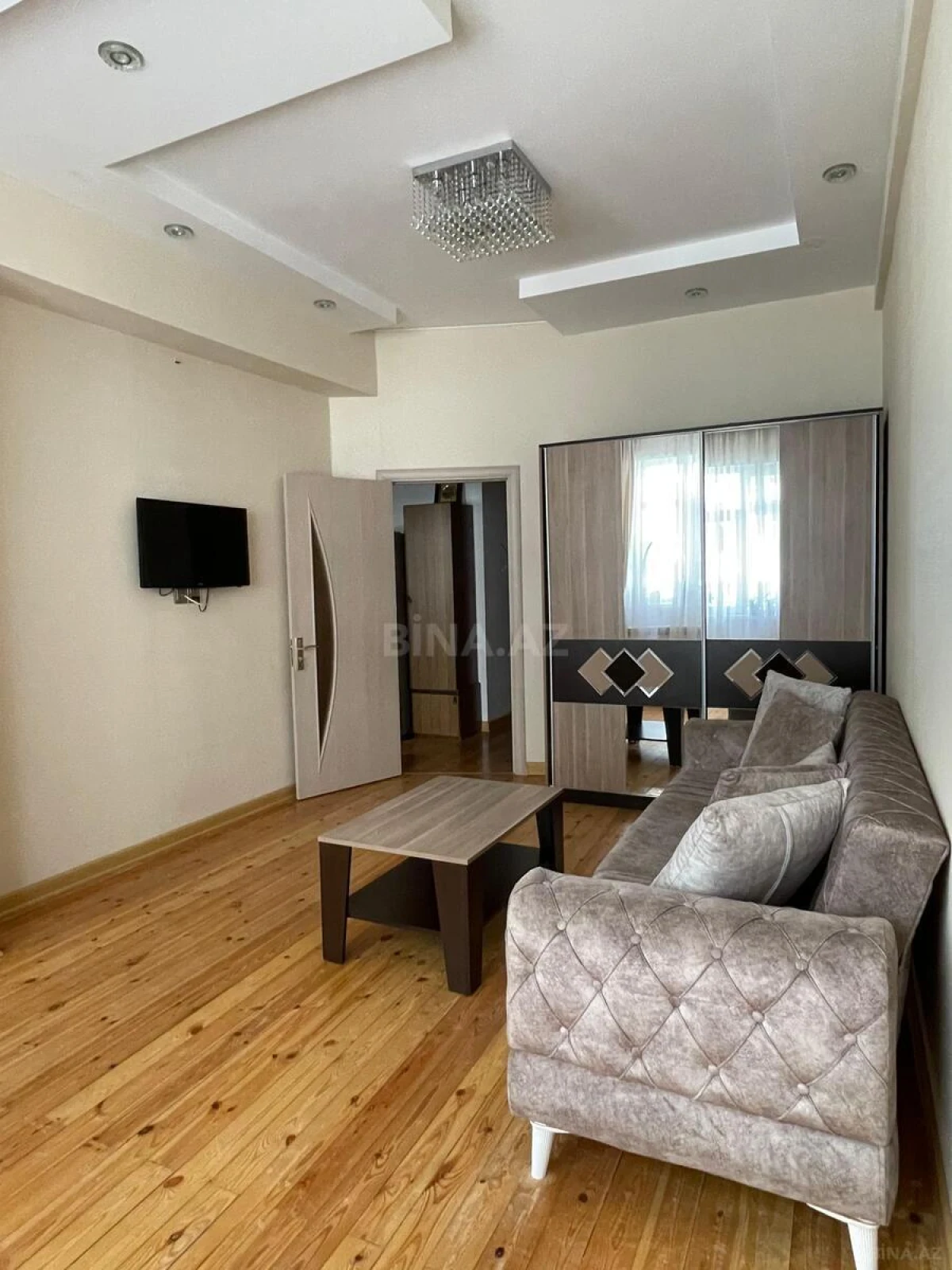 Kirayə verilir 2 otaqlı mənzil 65 m²