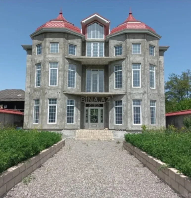 Satılır 7 otaqlı həyət evi 470 m²