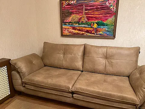 Kirayə verilir 4 otaqlı mənzil 150 m²