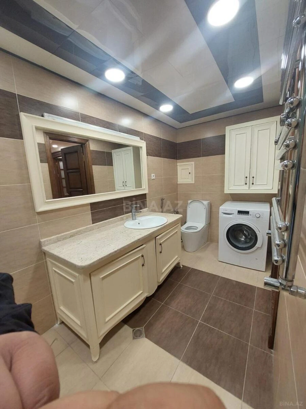 Kirayə verilir 4 otaqlı mənzil 150 m²