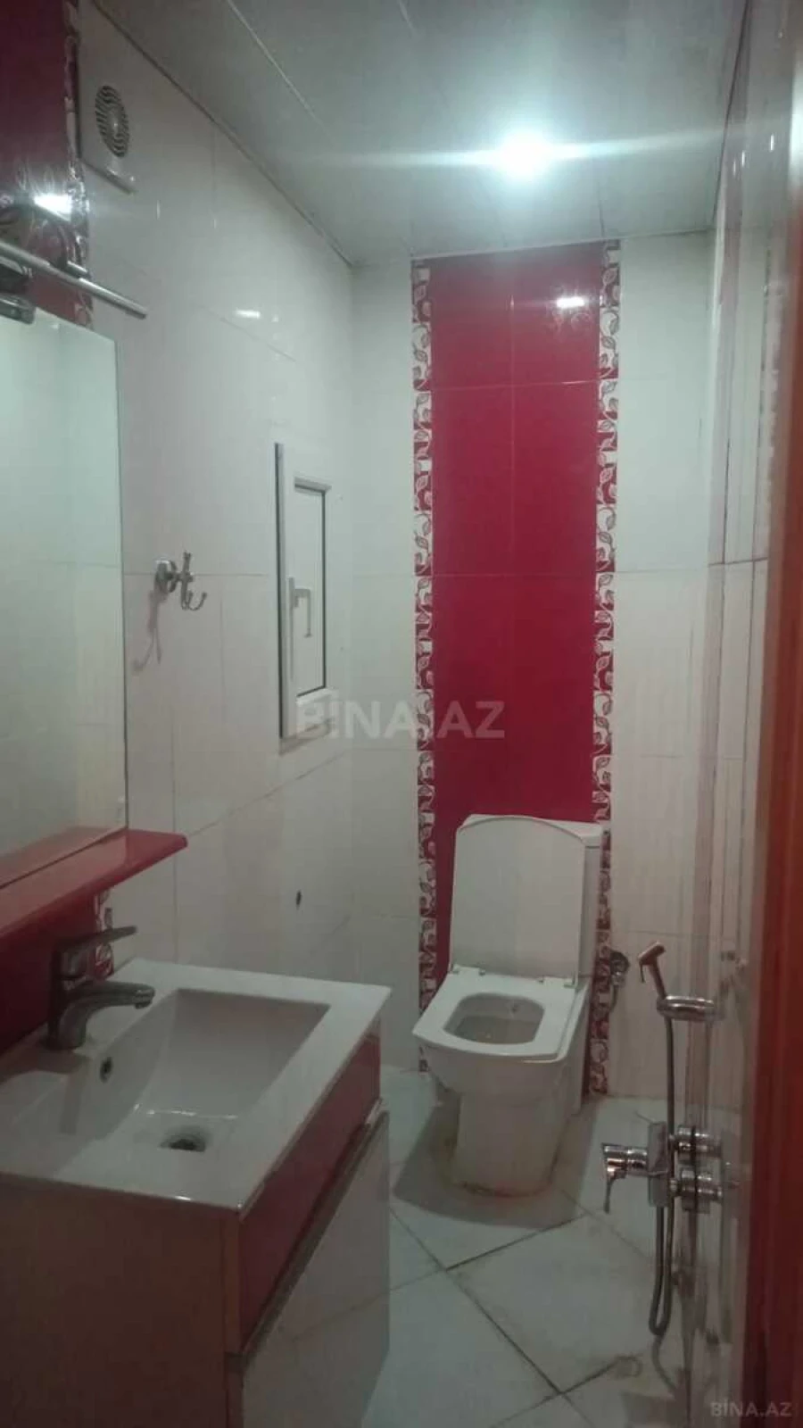 Satılır 2 otaqlı mənzil 91 m²