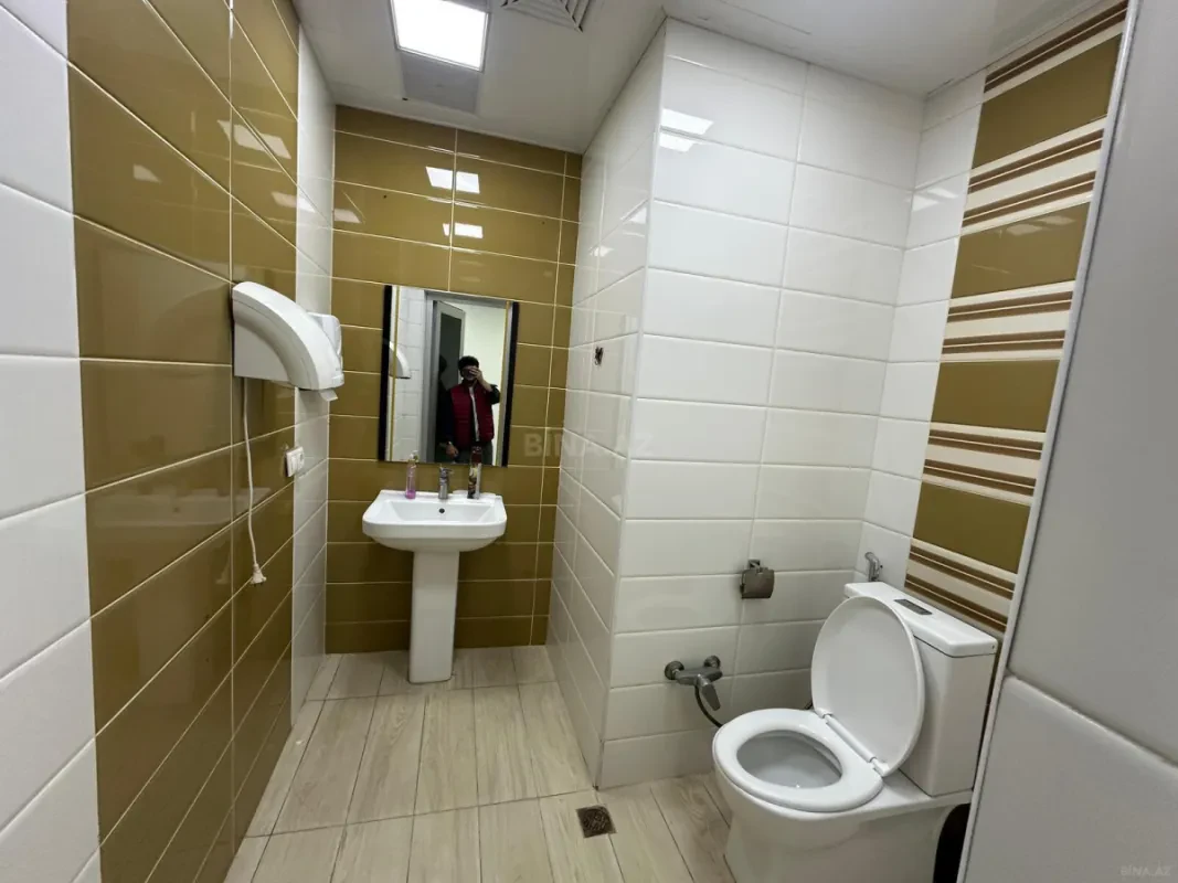 Kirayə verilir 8 otaqlı ofis 250 m²