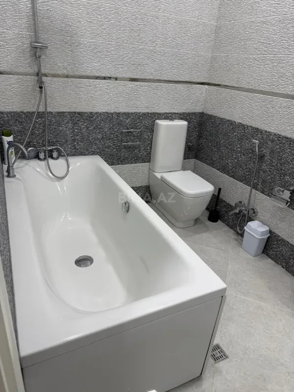 Kirayə verilir 2 otaqlı mənzil 95 m²