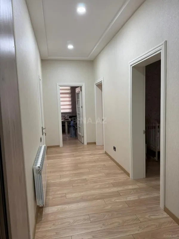Kirayə verilir 2 otaqlı mənzil 95 m²