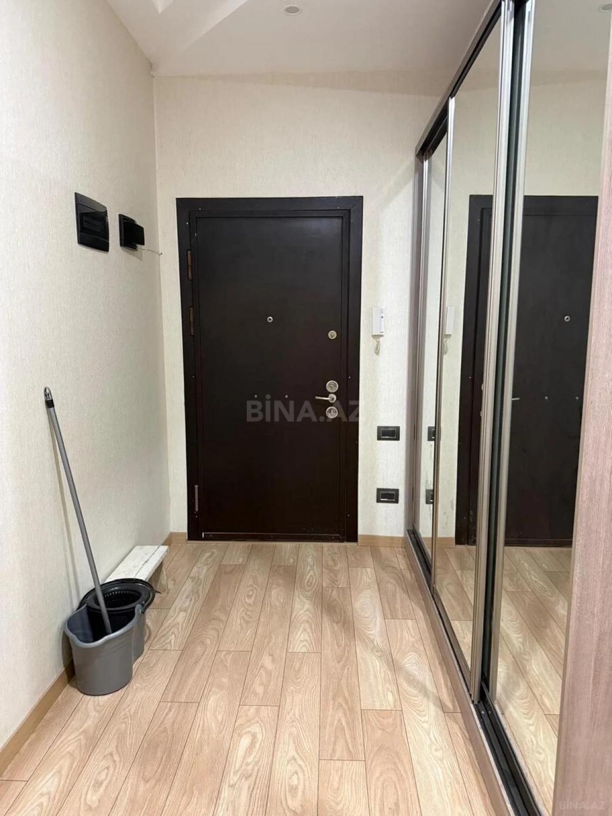 Kirayə verilir 2 otaqlı mənzil 95 m²