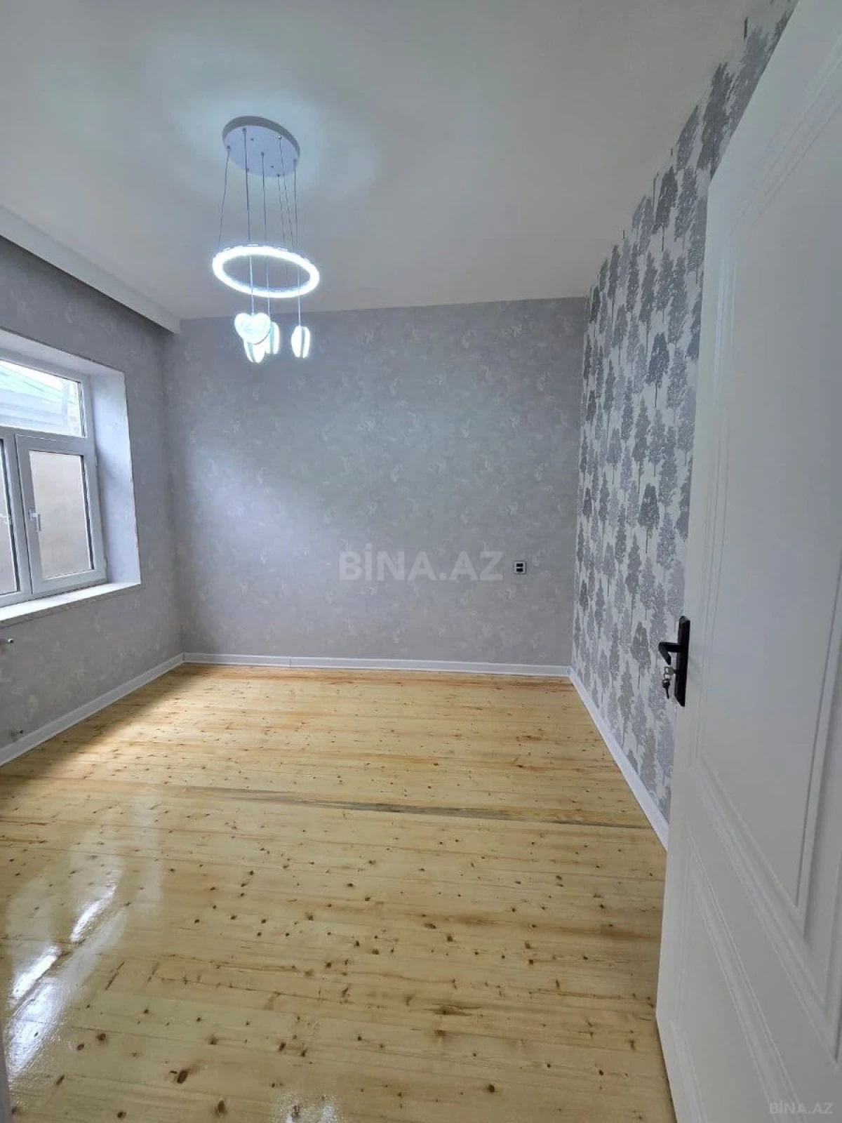 Satılır 4 otaqlı həyət evi 130 m²