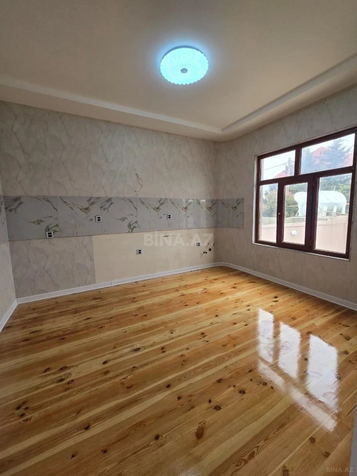 Satılır 4 otaqlı həyət evi 130 m²
