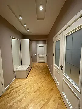 Kirayə verilir 2 otaqlı mənzil 90 m²