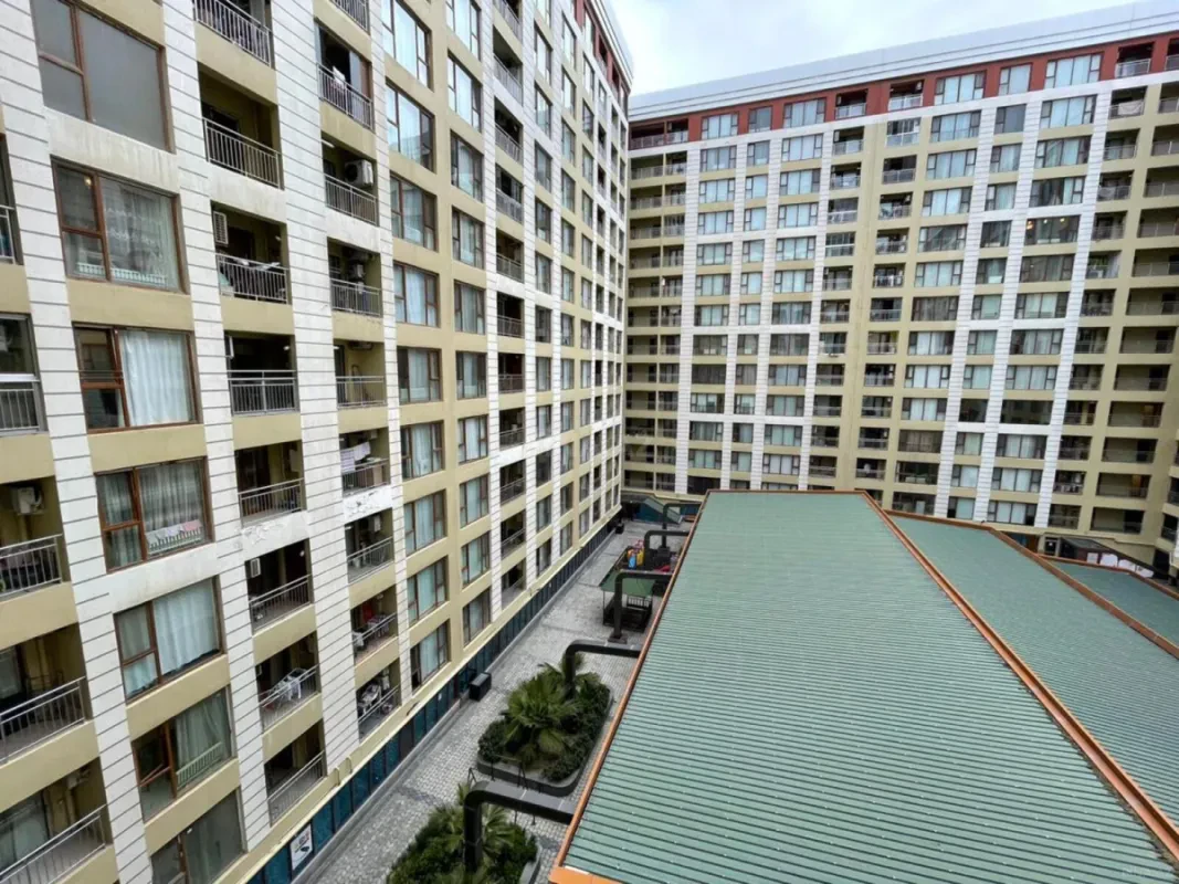 Kirayə verilir 2 otaqlı mənzil 90 m²