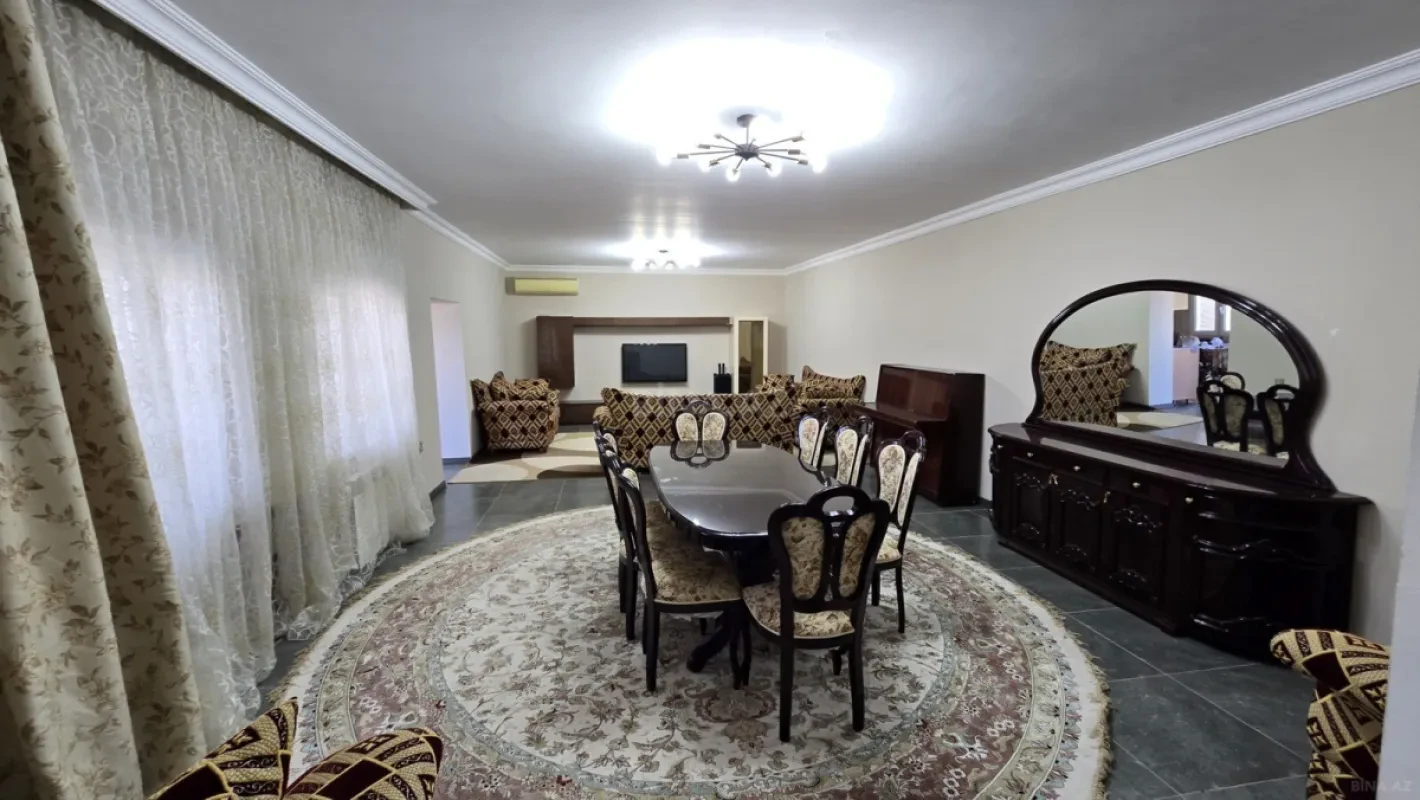 Satılır 5 otaqlı həyət evi 250 m²