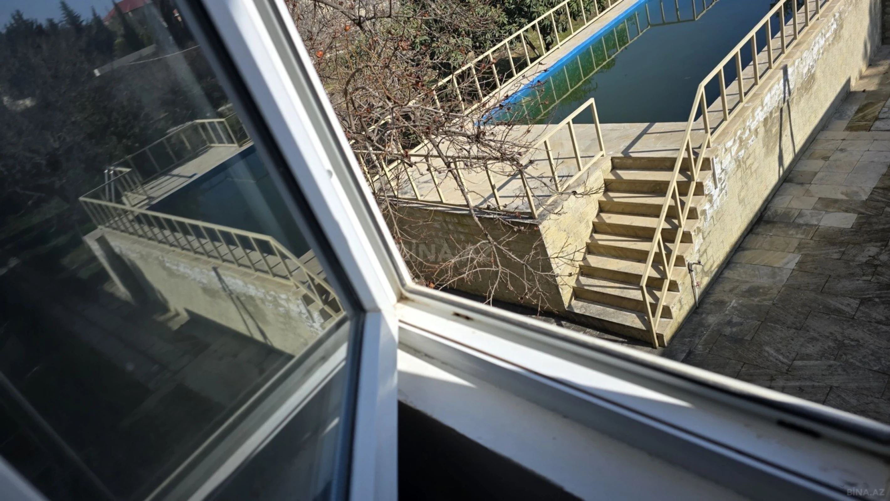 Satılır 5 otaqlı həyət evi 250 m²