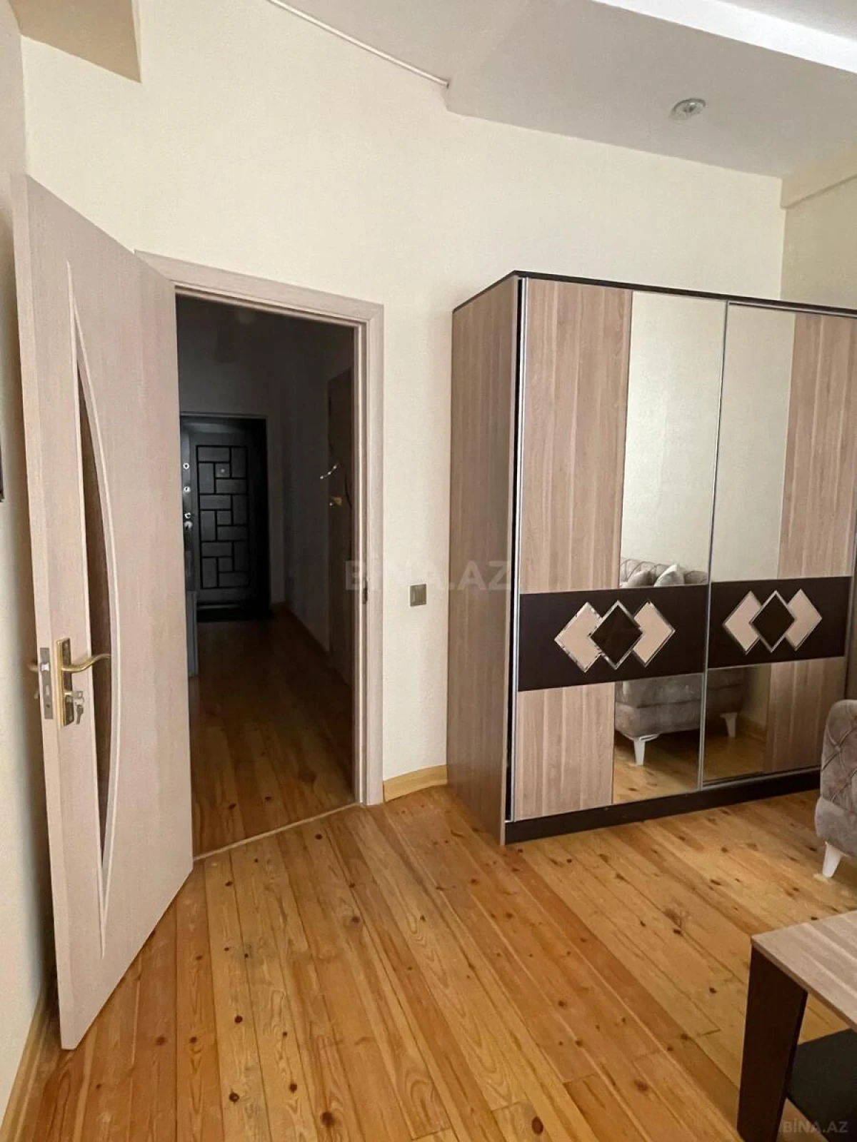 Kirayə verilir 2 otaqlı mənzil 55 m²