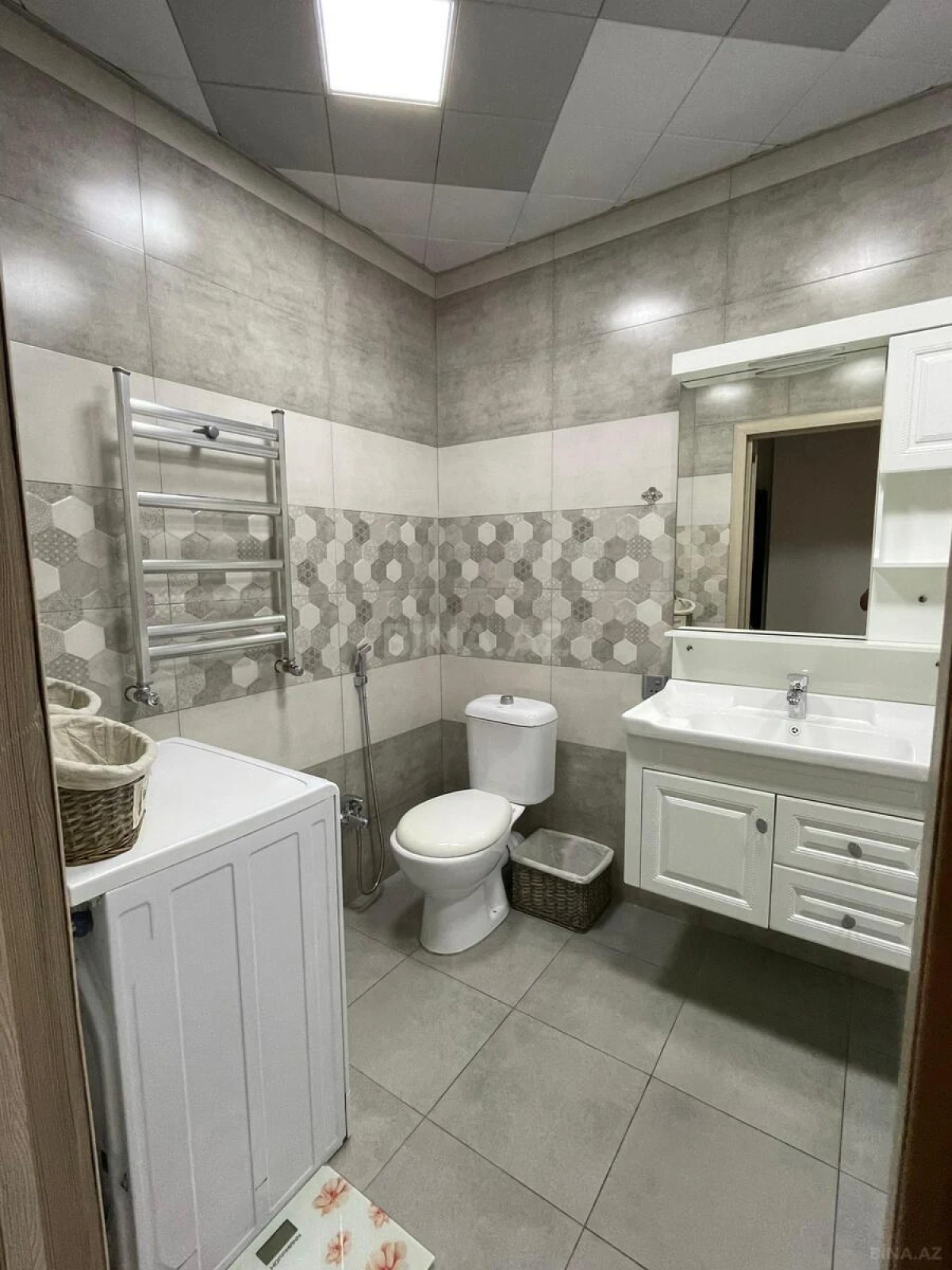 Kirayə verilir 2 otaqlı mənzil 55 m²