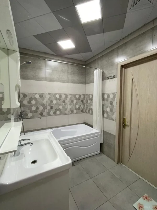 Kirayə verilir 2 otaqlı mənzil 55 m²