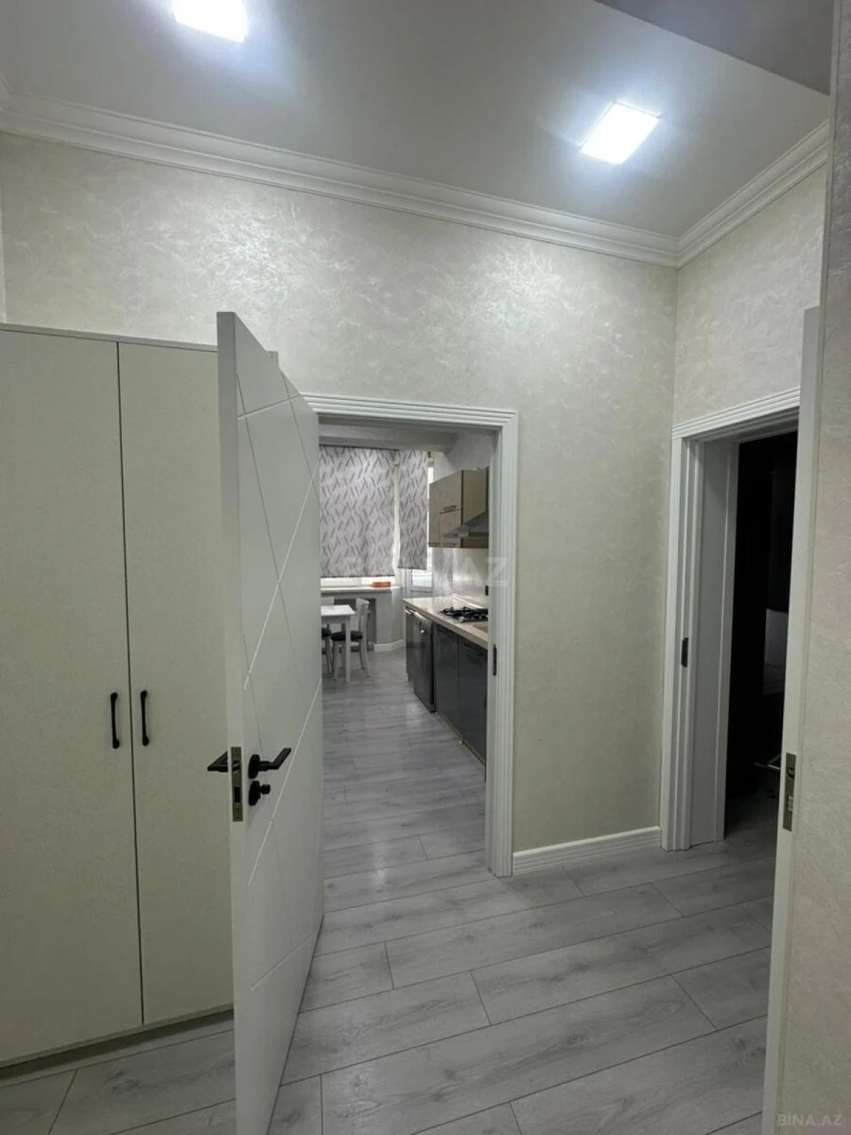 Kirayə verilir 3 otaqlı mənzil 110 m²