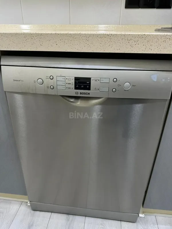Kirayə verilir 3 otaqlı mənzil 110 m²