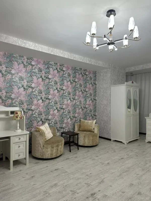 Satılır 5 otaqlı mənzil 235 m²