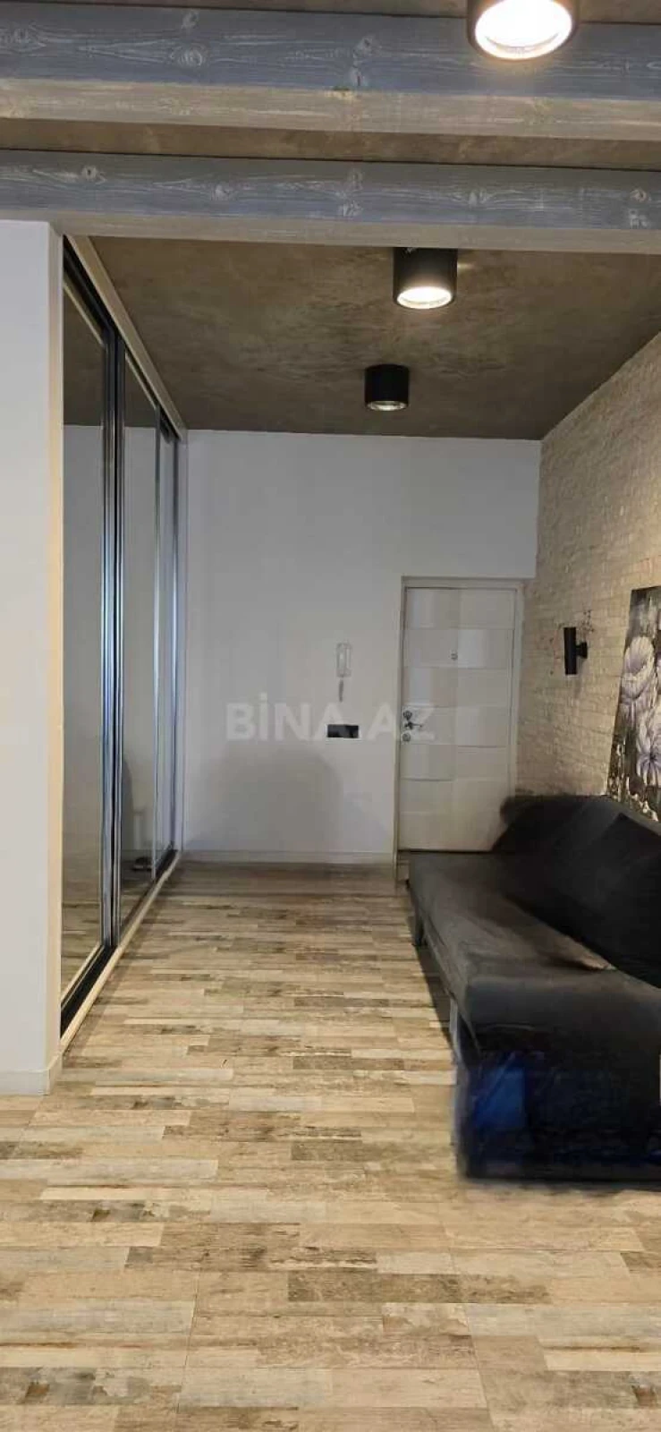 Kirayə verilir 3 otaqlı mənzil 150 m²