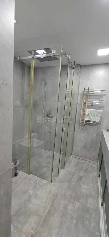 Kirayə verilir 3 otaqlı mənzil 150 m²