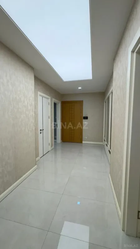 Kirayə verilir 5 otaqlı mənzil 300 m²
