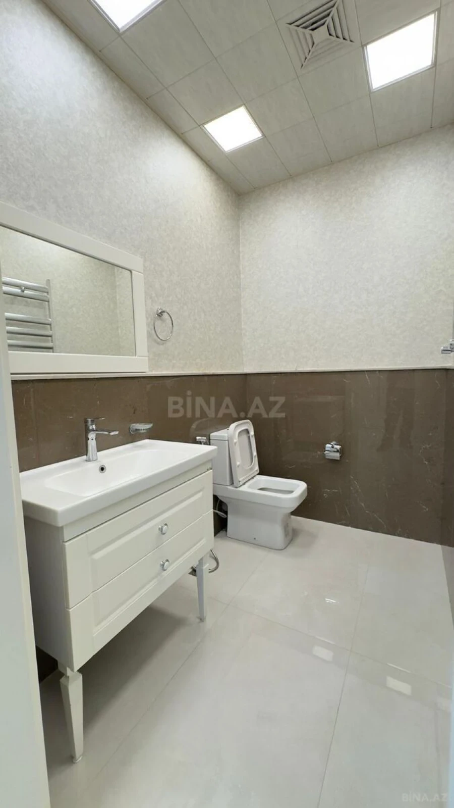 Kirayə verilir 5 otaqlı mənzil 300 m²
