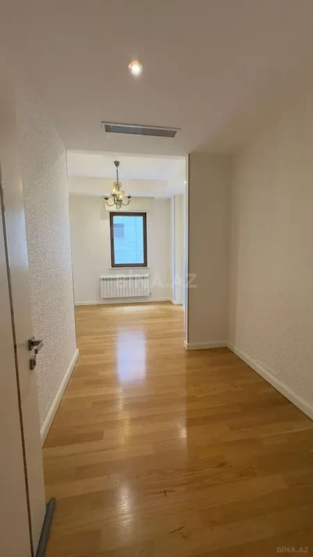 Kirayə verilir 5 otaqlı mənzil 300 m²