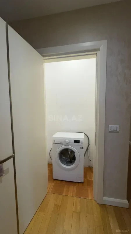 Kirayə verilir 5 otaqlı mənzil 300 m²