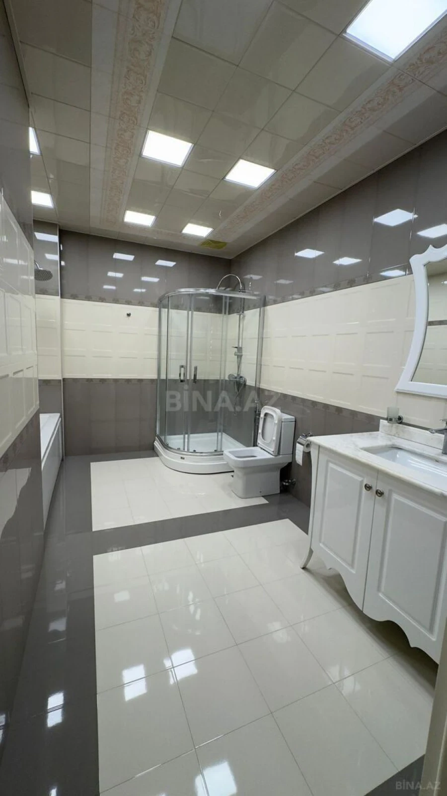 Kirayə verilir 5 otaqlı mənzil 300 m²