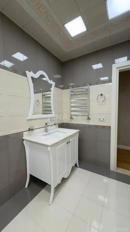 Kirayə verilir 5 otaqlı mənzil 300 m²