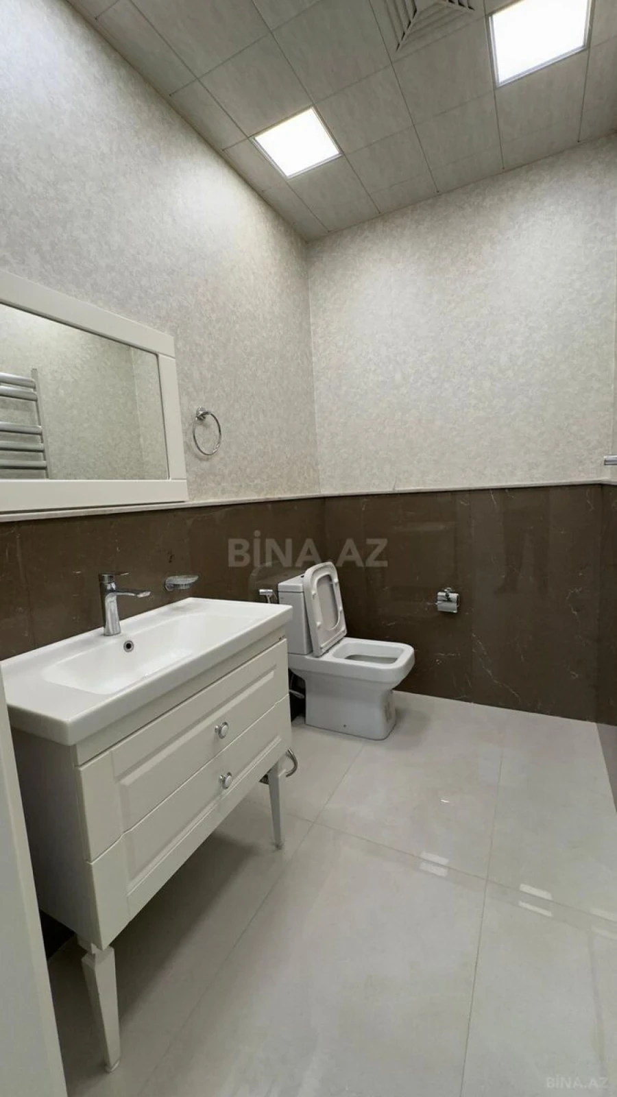 Kirayə verilir 5 otaqlı mənzil 300 m²