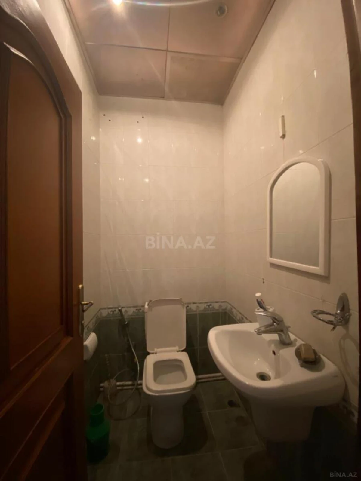 Satılır 4 otaqlı mənzil 180 m²