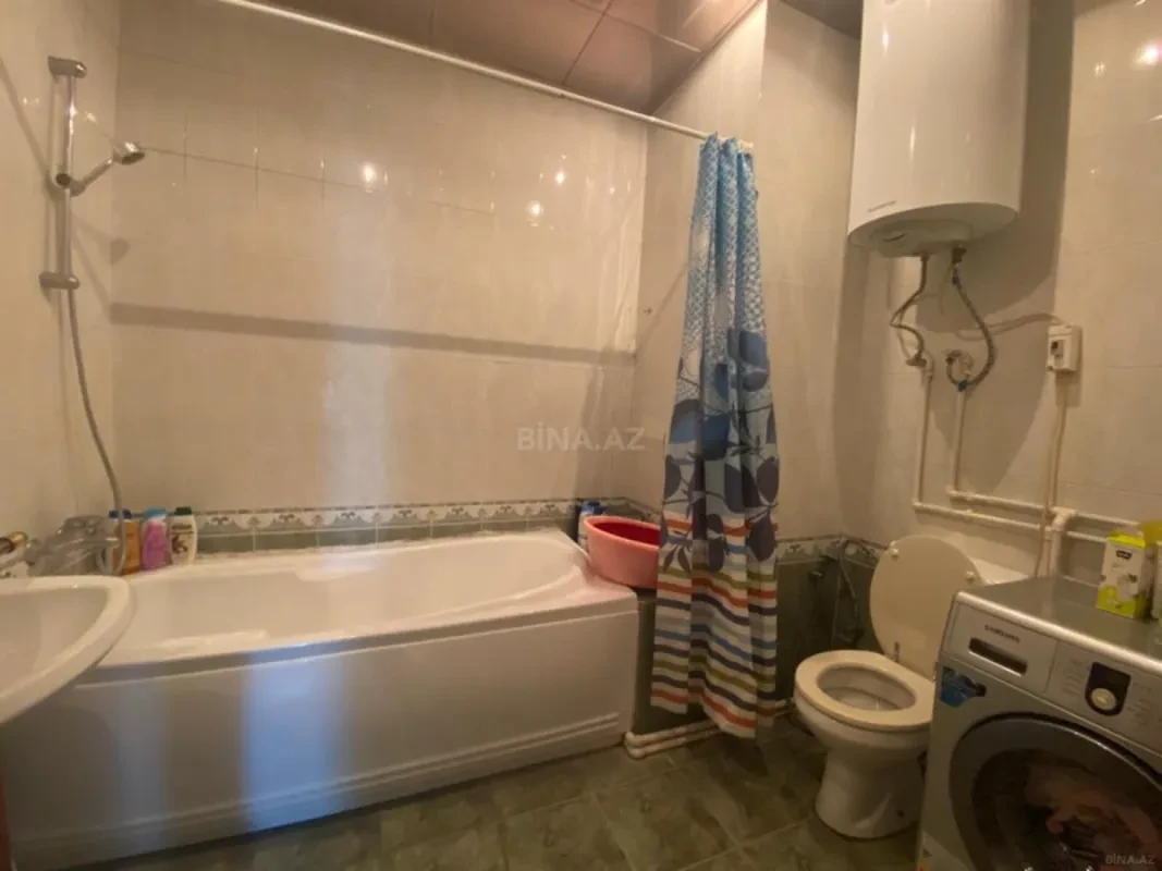 Satılır 4 otaqlı mənzil 180 m²