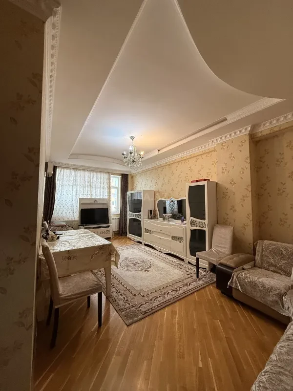 Satılır 3 otaqlı mənzil 100 m²