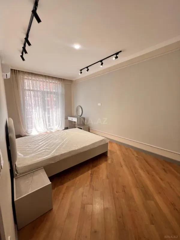 Kirayə verilir 2 otaqlı mənzil 90 m²