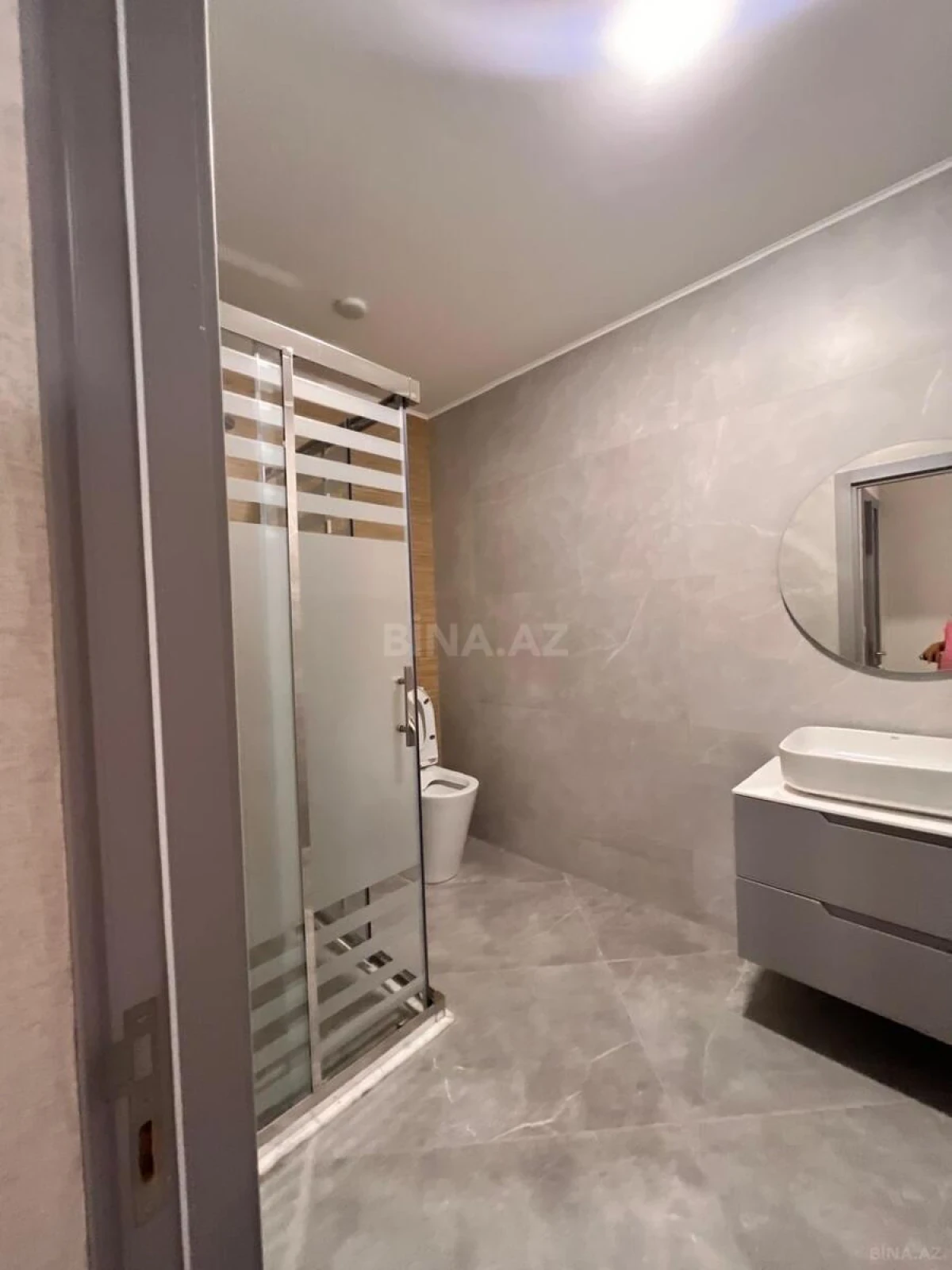 Kirayə verilir 2 otaqlı mənzil 90 m²