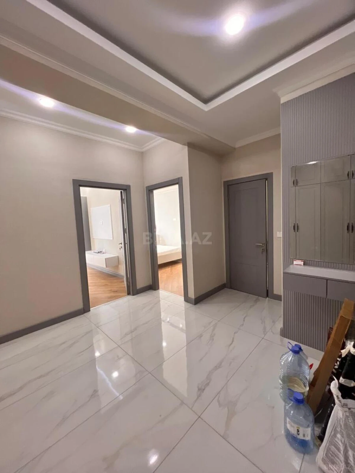 Kirayə verilir 2 otaqlı mənzil 90 m²