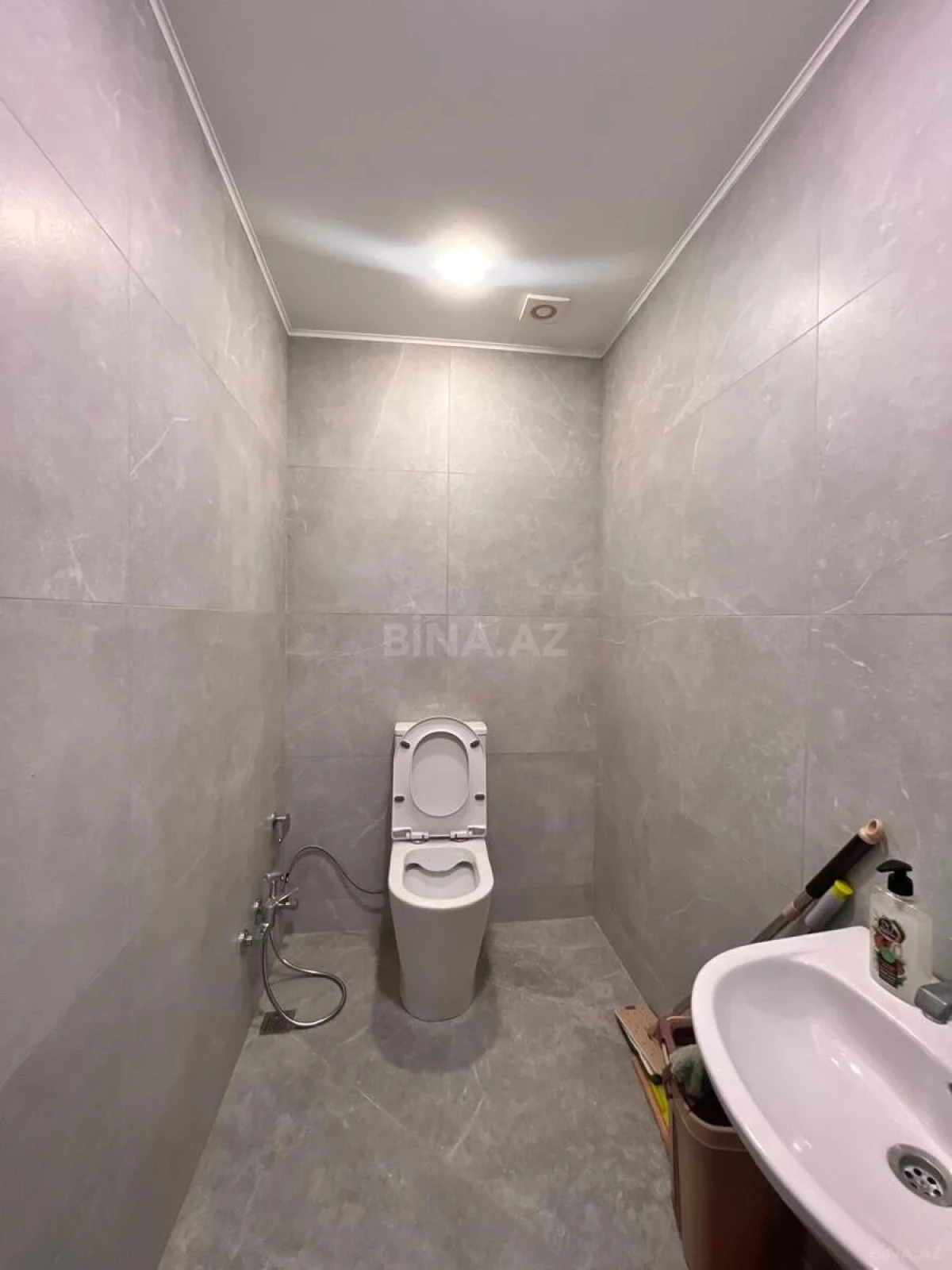Kirayə verilir 2 otaqlı mənzil 90 m²