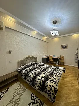 Satılır 4 otaqlı mənzil 150 m²