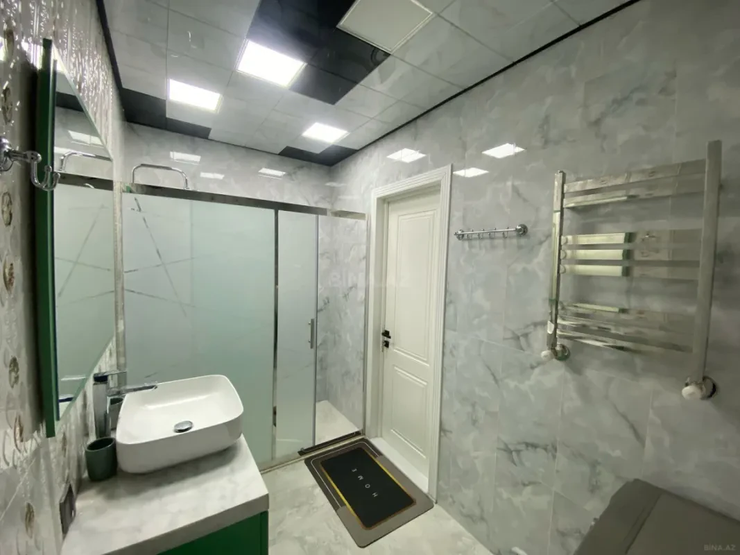 Kirayə verilir 3 otaqlı mənzil 140 m²