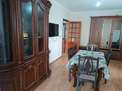 Kirayə verilir 2 otaqlı mənzil 45 m²
