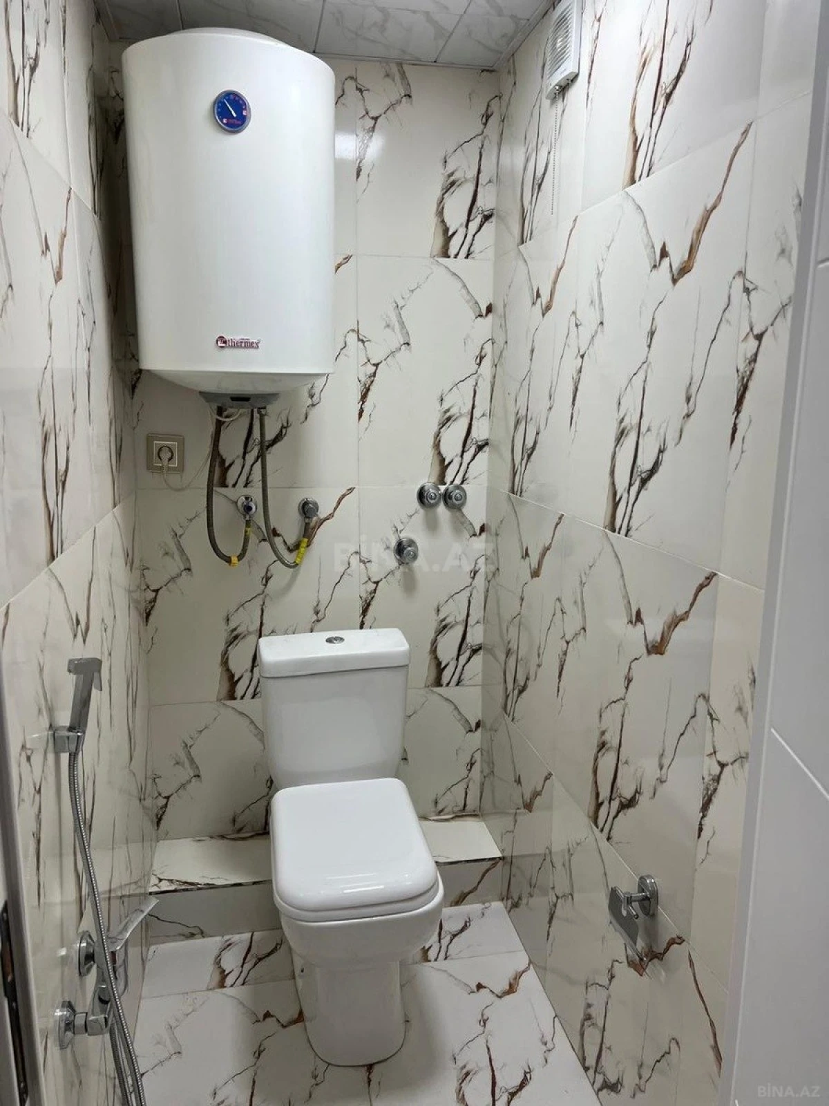 Kirayə verilir 2 otaqlı mənzil 65 m²