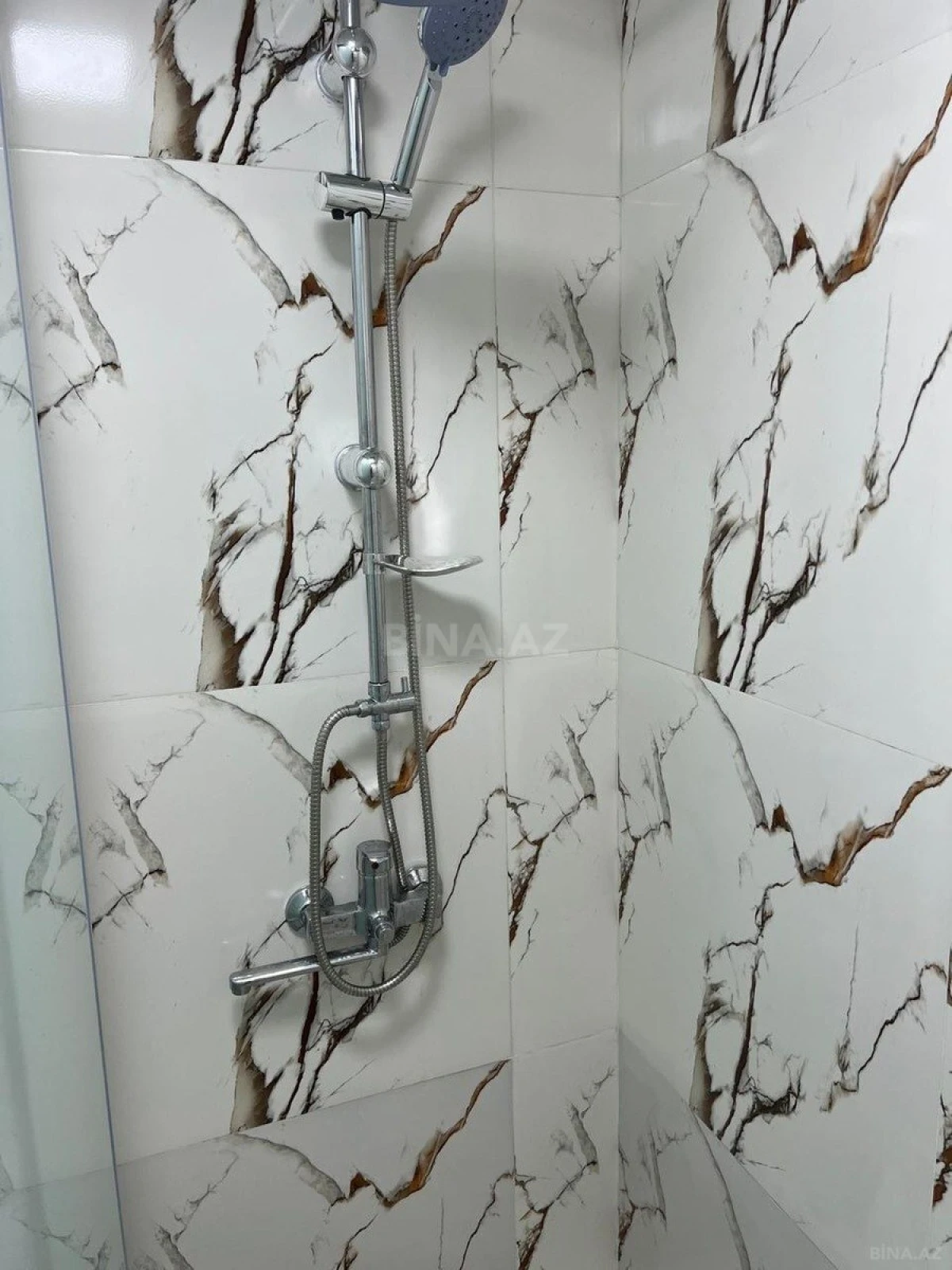 Kirayə verilir 2 otaqlı mənzil 65 m²