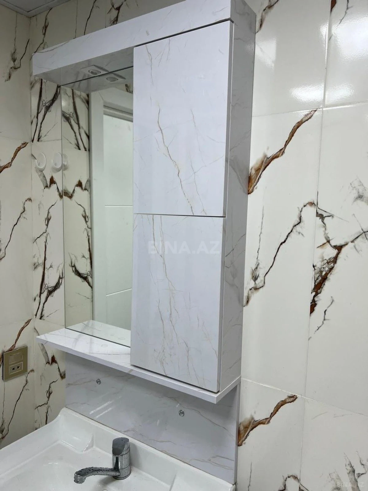 Kirayə verilir 2 otaqlı mənzil 65 m²