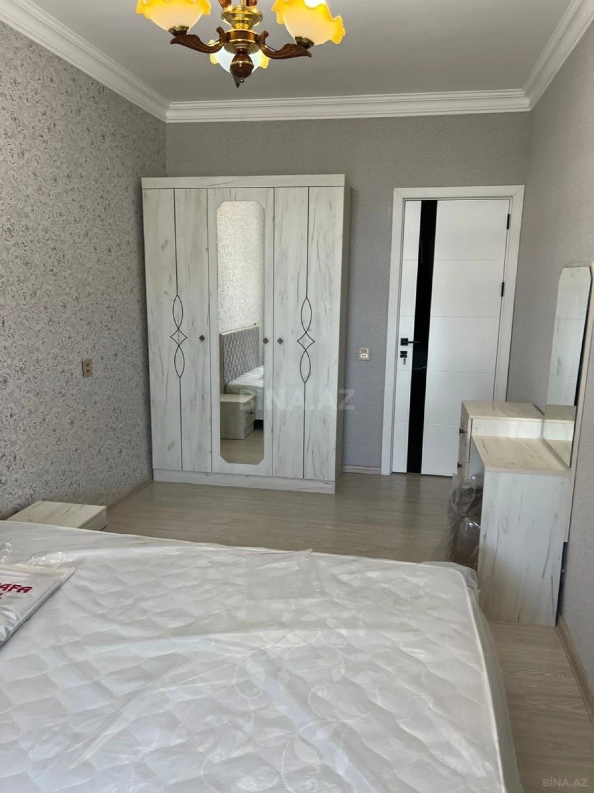 Kirayə verilir 2 otaqlı mənzil 65 m²