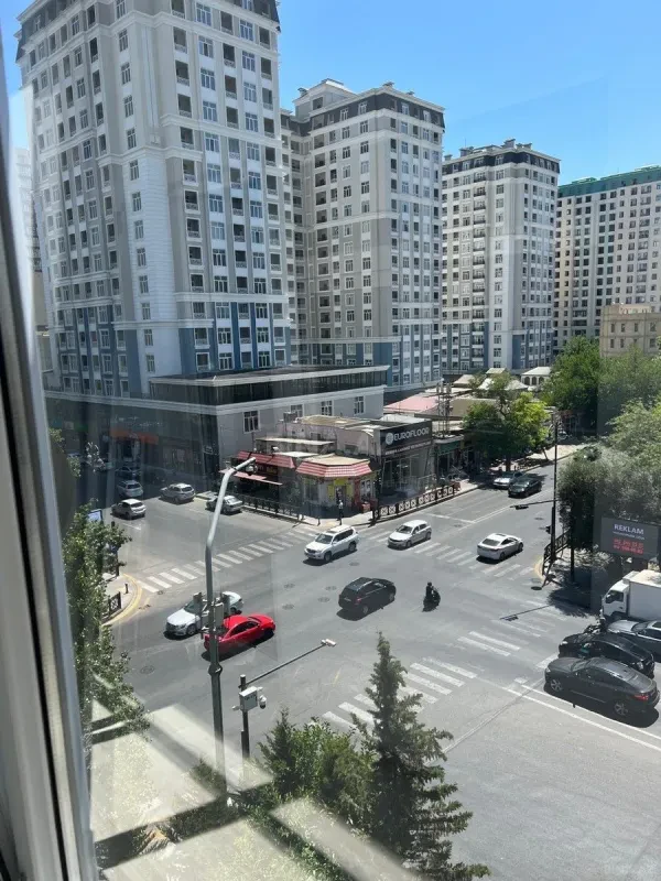 Kirayə verilir 2 otaqlı mənzil 65 m²